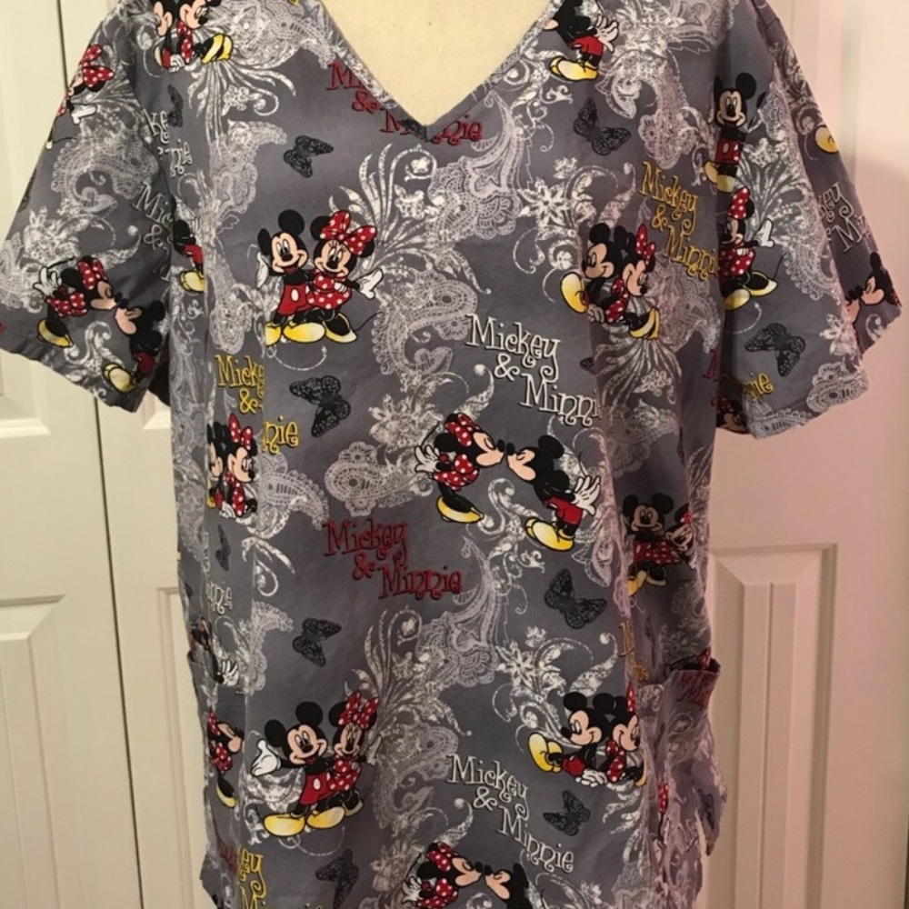 Disney scrubs. 3X. XXXL scrub top.